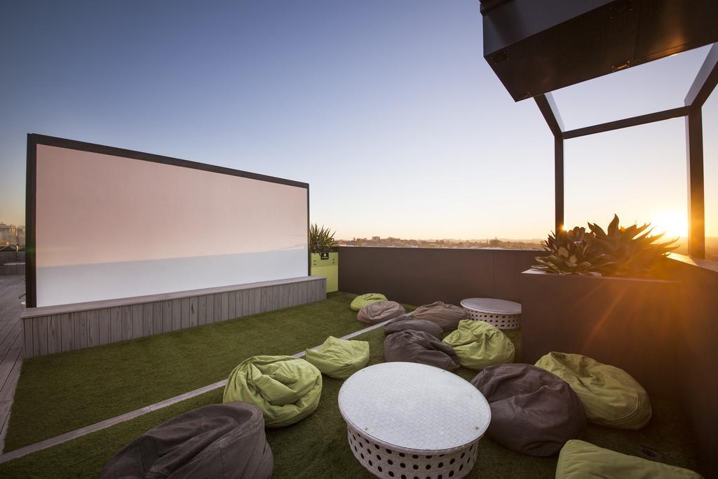 Eastwood Apartments Brisbane Exterior photo Rooftop cinema at the University of Western Australia
