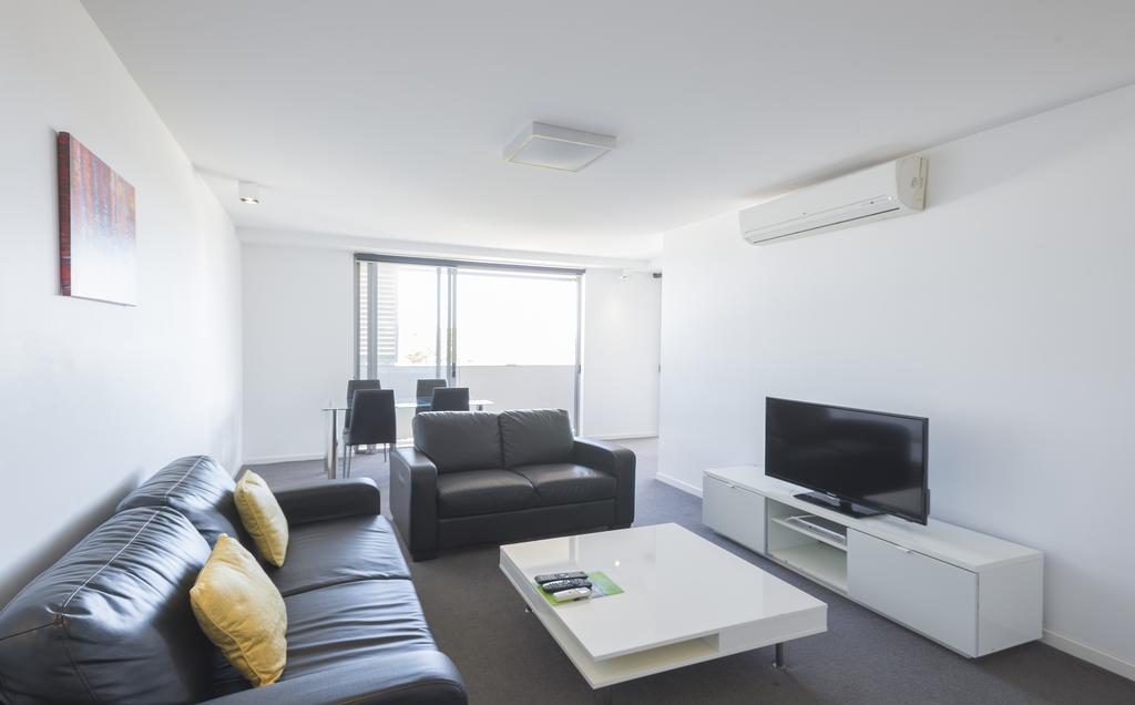 Eastwood Apartments Brisbane Exterior photo Living room